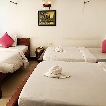 พาเรนท์ เฮอริเทจ อังกอร์ วิลลา Hotel เสียมราฐ ภายนอก รูปภาพ