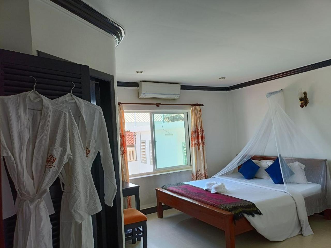 พาเรนท์ เฮอริเทจ อังกอร์ วิลลา Hotel เสียมราฐ ภายนอก รูปภาพ