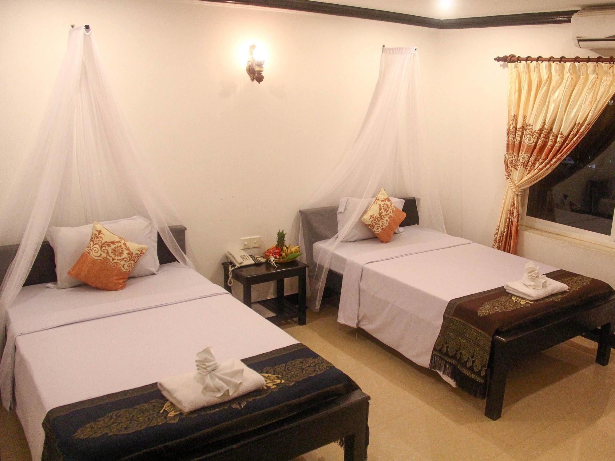 พาเรนท์ เฮอริเทจ อังกอร์ วิลลา Hotel เสียมราฐ ภายนอก รูปภาพ