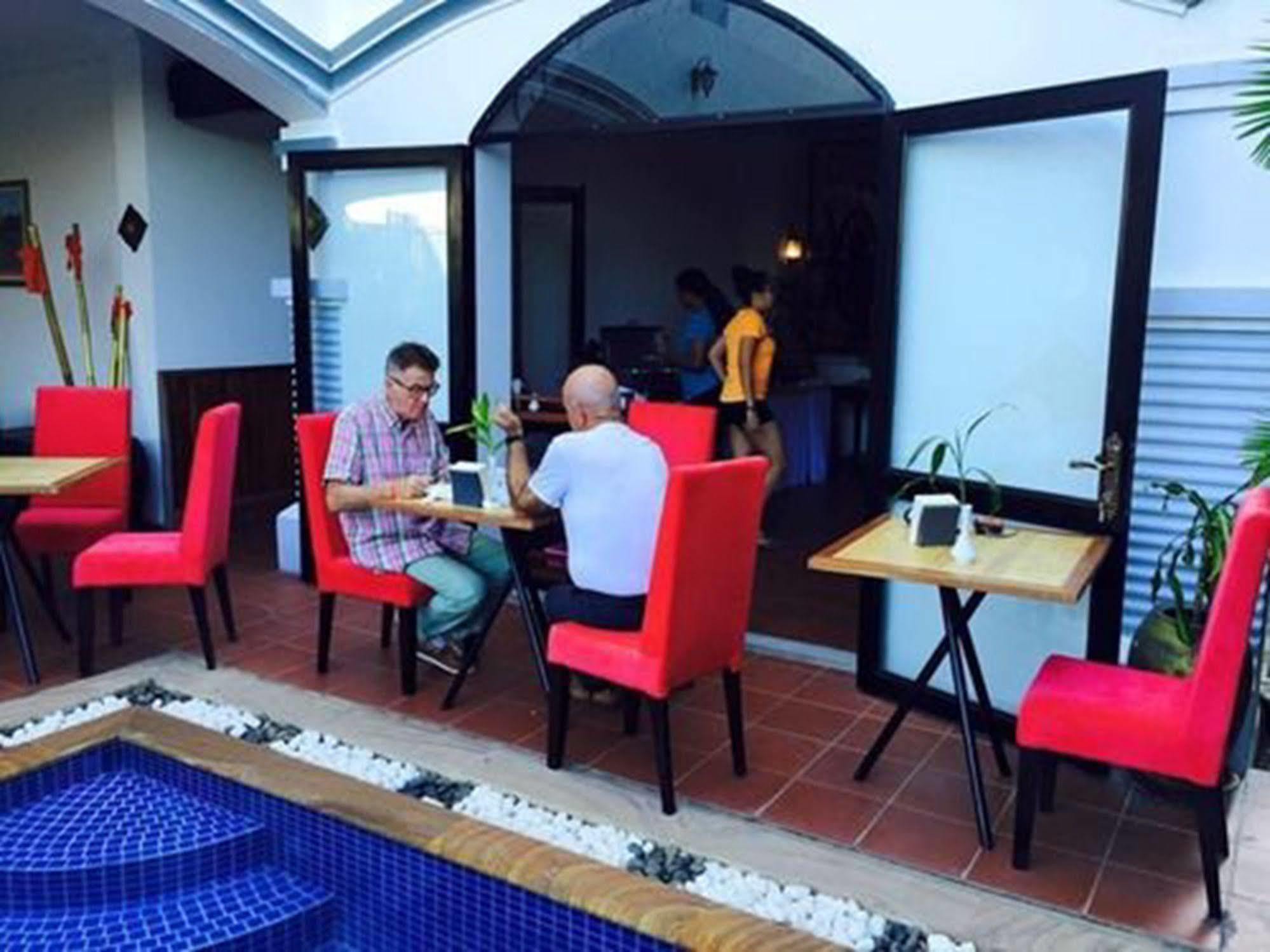 พาเรนท์ เฮอริเทจ อังกอร์ วิลลา Hotel เสียมราฐ ภายนอก รูปภาพ